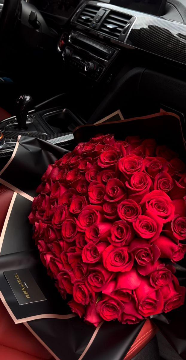 StonePixelHub workshop space where corporate flower arrangements are designed and prepared for business delivery